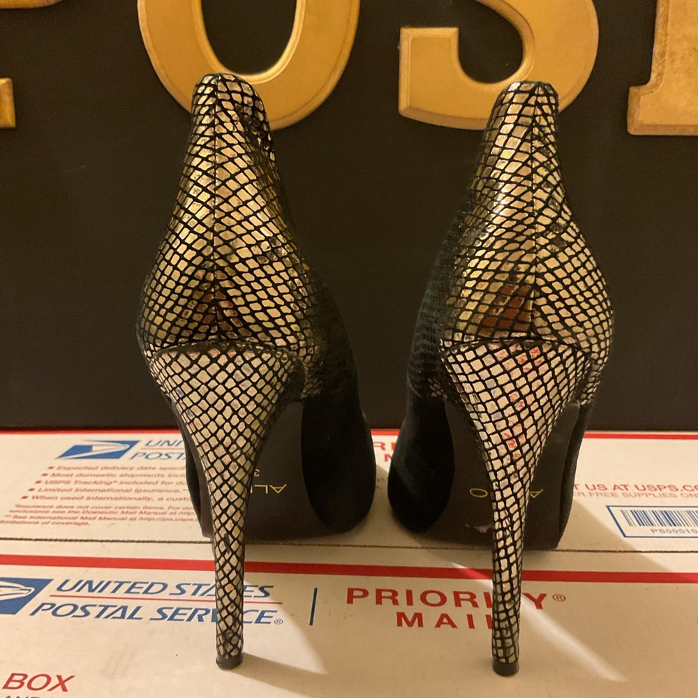 Aldo Black Suede Pumps with Gold Snake-Print Heel - Picture 2 of 5